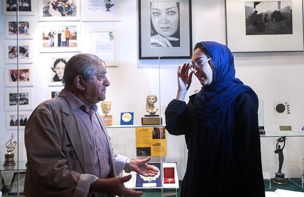 تصویری شخصی از عزت‌الله انتظامی، بازیگر و نویسنده سینما و تلویزیون