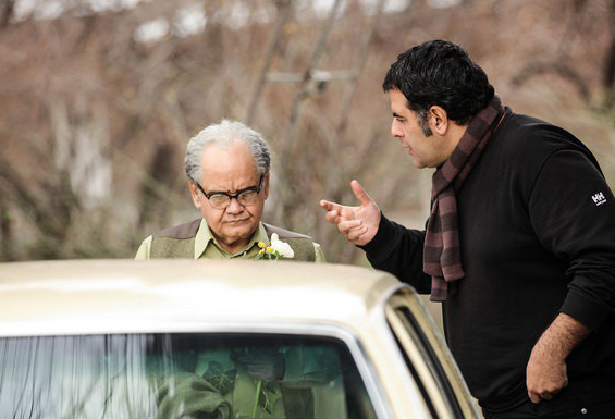 محسن امیریوسفی در صحنه فیلم سینمایی آشغال های دوست داشتنی به همراه اکبر عبدی