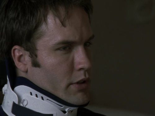 اسکات پرتر در صحنه سریال تلویزیونی جمعه شب های روشن