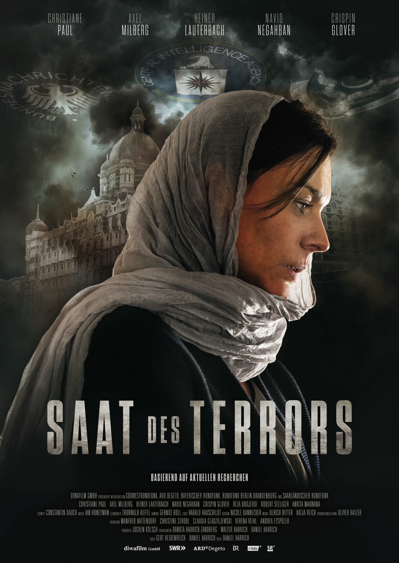 Christiane Paul در صحنه فیلم سینمایی Saat des Terrors به همراه نوید نگهبان، Axel Milberg و Heiner Lauterbach