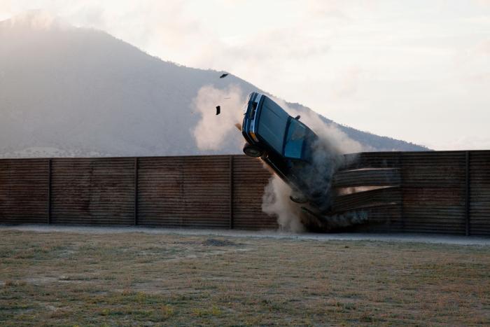  فیلم سینمایی بیگانه را بگیر به کارگردانی Adrian Grunberg