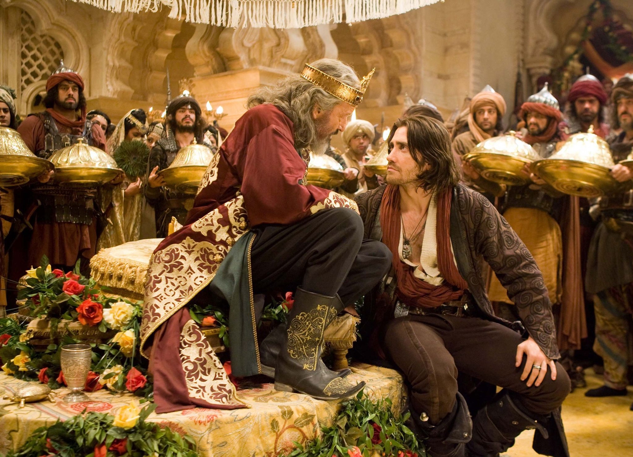 جیک جیلنهال در صحنه فیلم سینمایی Prince of Persia: The Sands of Time به همراه Ronald Pickup
