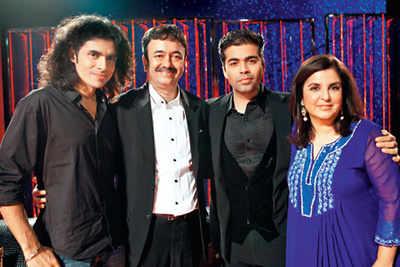 Farah Khan در صحنه سریال تلویزیونی Koffee with Karan به همراه Rajkumar Hirani، Imtiaz Ali و Karan Johar
