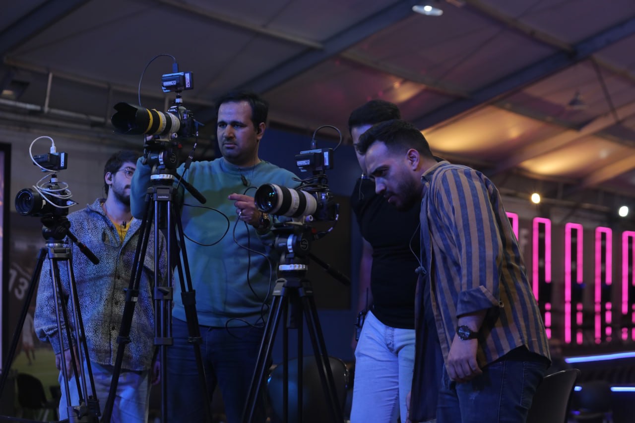  برنامه تلویزیونی کافه بازی به کارگردانی ماجد بازرگان