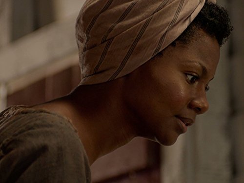 Emayatzy Corinealdi در صحنه فیلم سینمایی ریشه ها