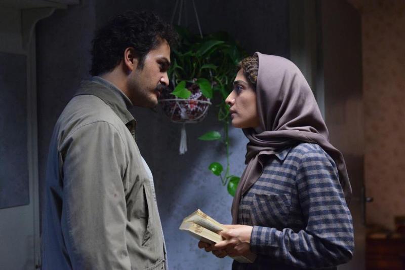 مینا ساداتی در صحنه فیلم سینمایی امکان مینا به همراه میلاد کی‌مرام