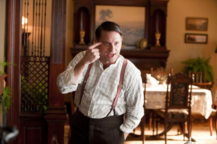 شیا ویگهام در صحنه سریال تلویزیونی امپراتوری بوردواک