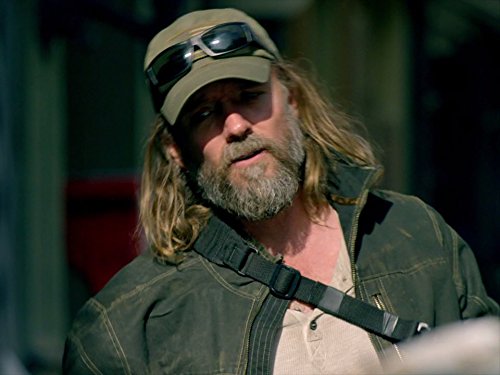 John Pyper-Ferguson در صحنه سریال تلویزیونی آخرین کشتی