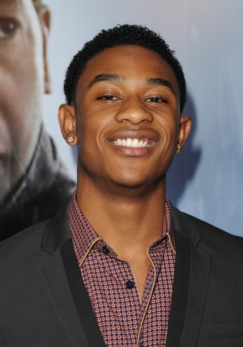 Justin Martin در صحنه فیلم سینمایی پرواز