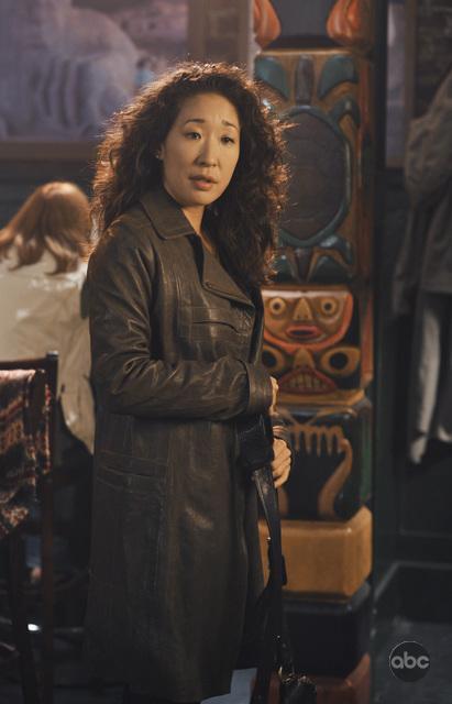 Sandra Oh در صحنه سریال تلویزیونی آناتومی گری