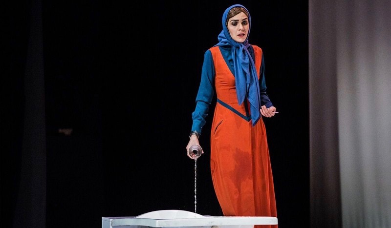  تئاتر قرار به کارگردانی مهرداد کورش نیا