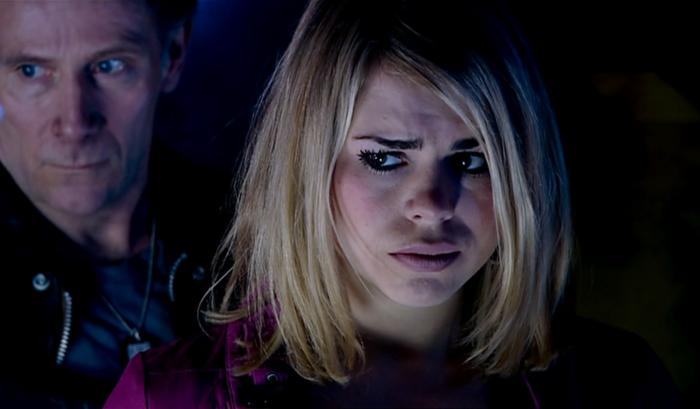 دنی وب در صحنه سریال تلویزیونی Doctor Who به همراه Billie Piper
