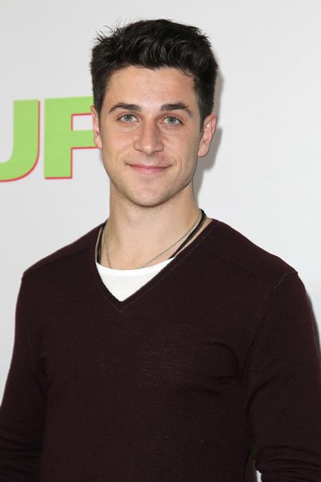 David Henrie در صحنه فیلم سینمایی داف