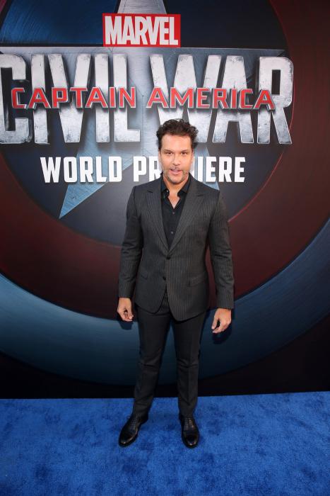 Dane Cook در صحنه فیلم سینمایی کاپیتان آمریکا: جنگ داخلی