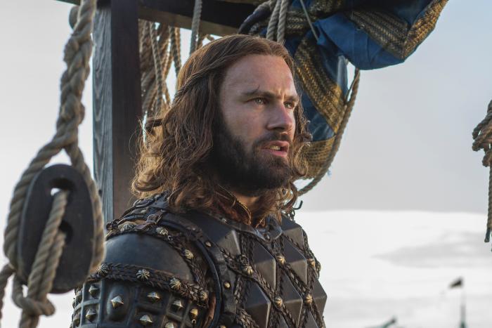 Clive Standen در صحنه سریال تلویزیونی وایکینگ ها