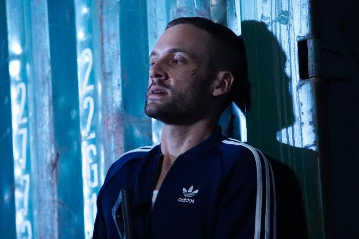 Nick Blood در صحنه سریال تلویزیونی ماموران شیلد