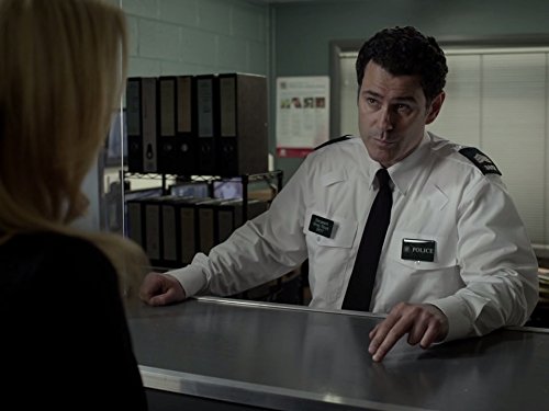  سریال تلویزیونی The Fall به کارگردانی Allan Cubitt و Jakob Verbruggen