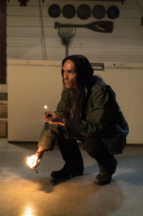 Zahn McClarnon در صحنه سریال تلویزیونی فارگو - فصل 1 قسمت 10