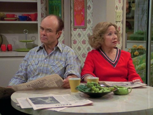 Kurtwood Smith در صحنه سریال تلویزیونی That '70s Show به همراه Debra Jo Rupp