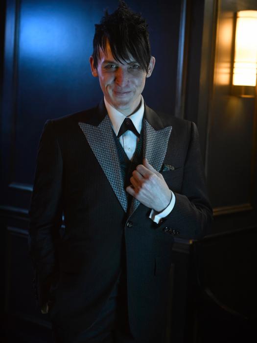 Robin Lord Taylor در صحنه سریال تلویزیونی گاتهام