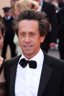 Brian Grazer در صحنه فیلم سینمایی ایندیانا جونز و قلمرو جمجمه بلورین