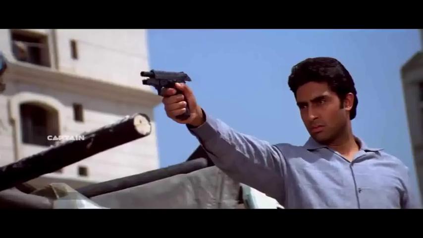 Abhishek Bachchan در صحنه فیلم سینمایی Zameen