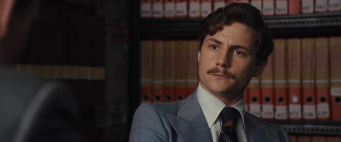 آگوستوس پرو در صحنه فیلم سینمایی برج