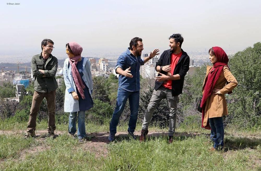 شهرام حقیقت‌دوست در صحنه فیلم سینمایی زرد به همراه بهرام رادان و مهرداد صدیقیان