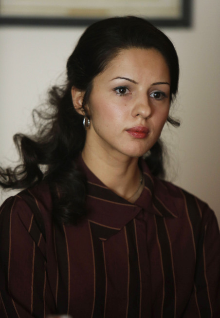 Annet Mahendru در صحنه سریال تلویزیونی آمریکایی  ها