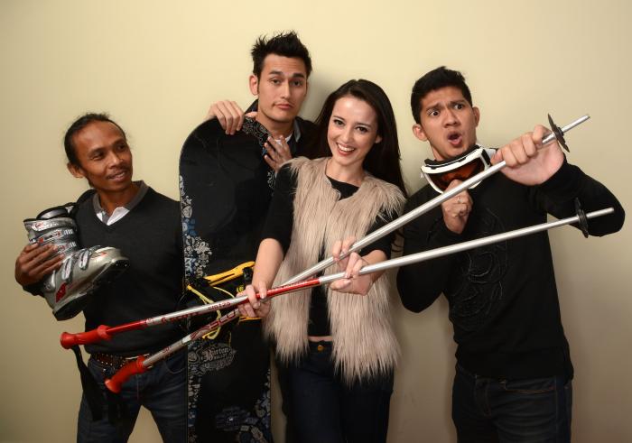 Arifin Putra در صحنه فیلم سینمایی یورش 2 به همراه Yayan Ruhian، Julie Estelle و Iko Uwais