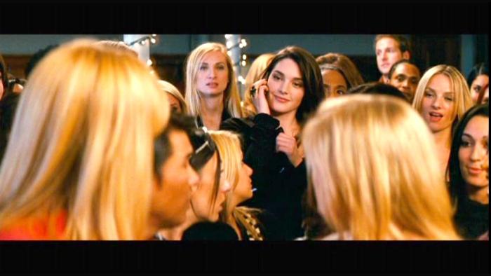 Kelli Barrett در صحنه فیلم سینمایی اعترافات یک عاشق خرید