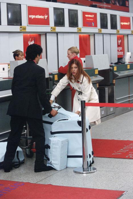 Debra Messing در صحنه فیلم سینمایی تاریخ عروسی