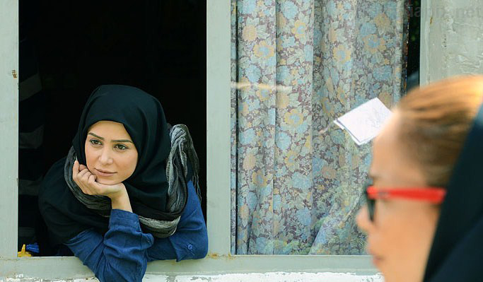 الناز حبیبی در پشت صحنه سریال تلویزیونی دودکش