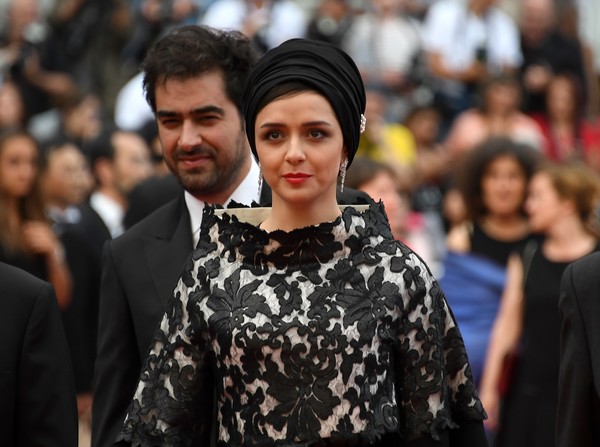 ترانه علیدوستی در فرش قرمز فیلم سینمایی فروشنده به همراه سید‌شهاب حسینی