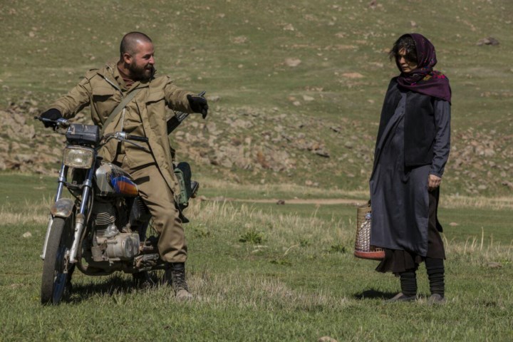  فیلم سینمایی اینجا کسی نمی‌میرد به کارگردانی حسین کندری