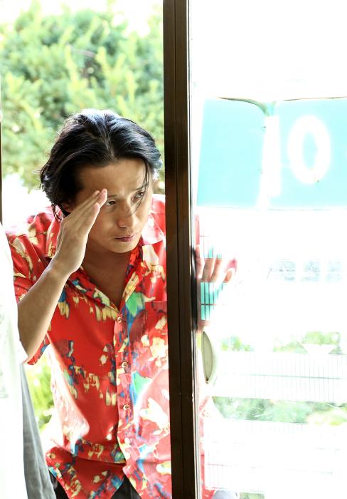  فیلم سینمایی A Girl at My Door با حضور Sae-byeok Song