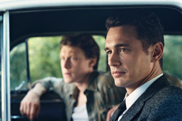 George MacKay در صحنه سریال تلویزیونی 11.22.63 به همراه جیمز فرانکو