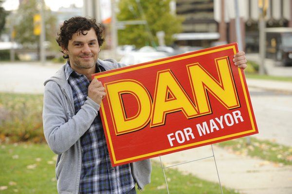  سریال تلویزیونی Dan for Mayor با حضور Fred Ewanuick