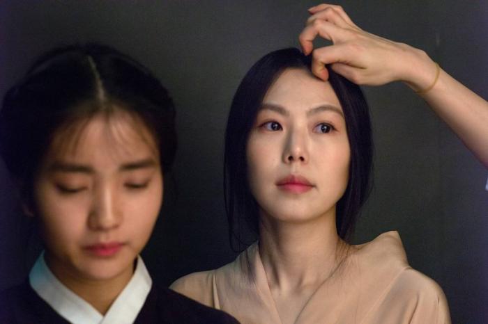 Min-hee Kim در صحنه فیلم سینمایی The Handmaiden