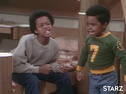 Todd Bridges در صحنه سریال تلویزیونی Diff'rent Strokes به همراه Gary Coleman