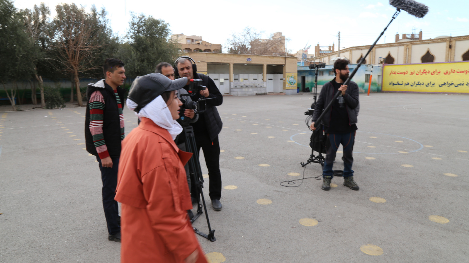 تصویری از مصطفی معارف‌وند سینما و تلویزیون در پشت صحنه یکی از آثارش