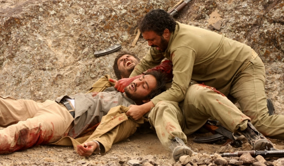 میلاد کی‌مرام در صحنه سریال تلویزیونی نابرده رنج