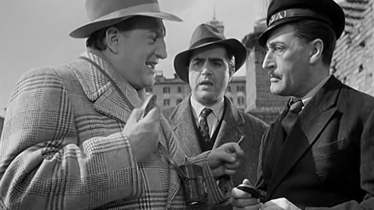 آلدو گیفره در صحنه فیلم سینمایی Cops and Robbers به همراه Totò و William Tubbs