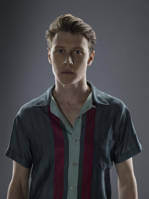 George MacKay در صحنه سریال تلویزیونی 11.22.63