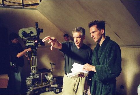 David Cronenberg در صحنه فیلم سینمایی Spider به همراه رالف فاینس
