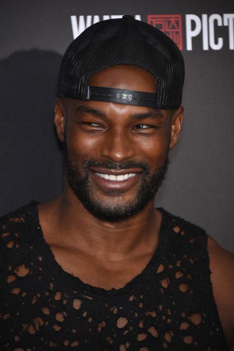 Tyson Beckford در صحنه فیلم سینمایی چپ دست