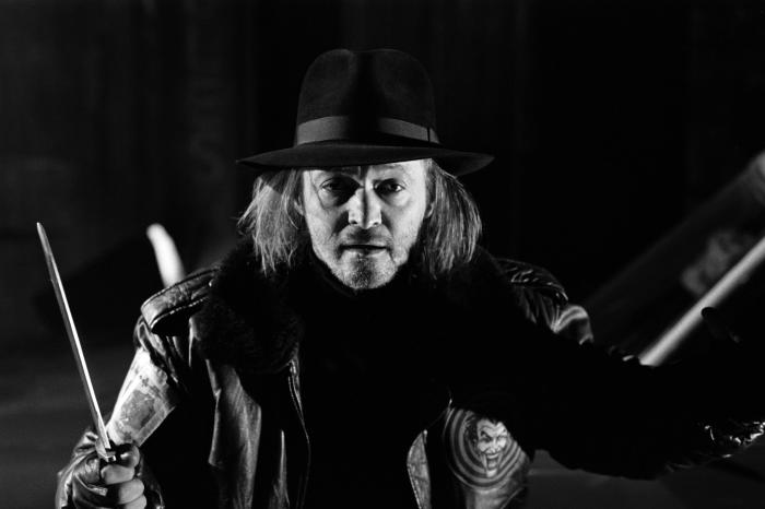 تریسی والتر در صحنه فیلم سینمایی بتمن