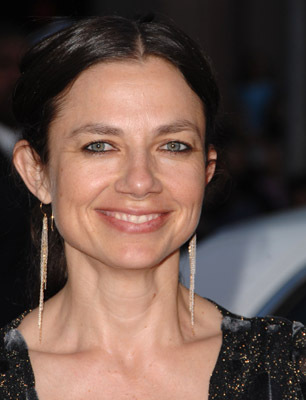 Justine Bateman در صحنه فیلم سینمایی هنکاک