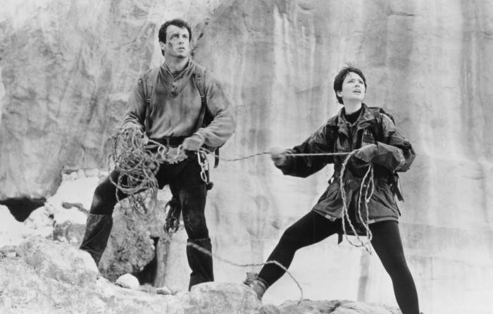 Janine Turner در صحنه فیلم سینمایی صخره نورد به همراه سیلوستر استالونه