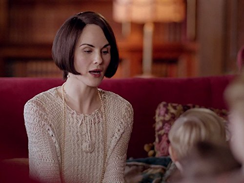 Michelle Dockery در صحنه سریال تلویزیونی دانتون ابی